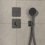 HANSGROHE - ShowerSelect Comfort Ventil pod omítku, pro 3 spotřebiče, kartáčovaný černý chrom 15587340