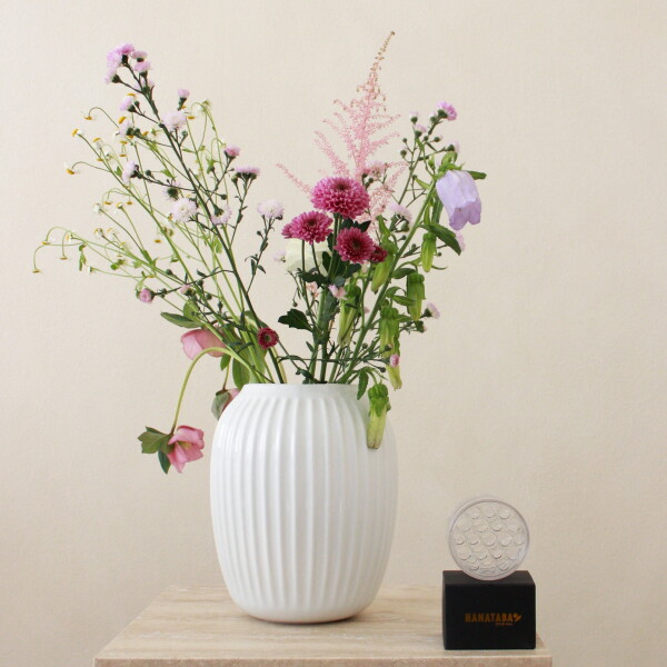 KÄHLER Exkluzivní set: váza Hammershøi White 20 cm + aranžovací kroužek Hanataba, bílá barva, keramika