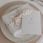 Eulenschnitt Bavlněná stuha Rabbits – 5 m, krémová barva, textil