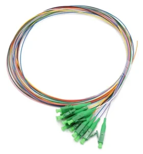 XtendLan Optický pigtail LC/APC / Optický pigtail / 9/125 / 0,9 mm / 1 m / sada 12 ks / G.652d / LS0H (FOTS-LCA-9-1-9-12)