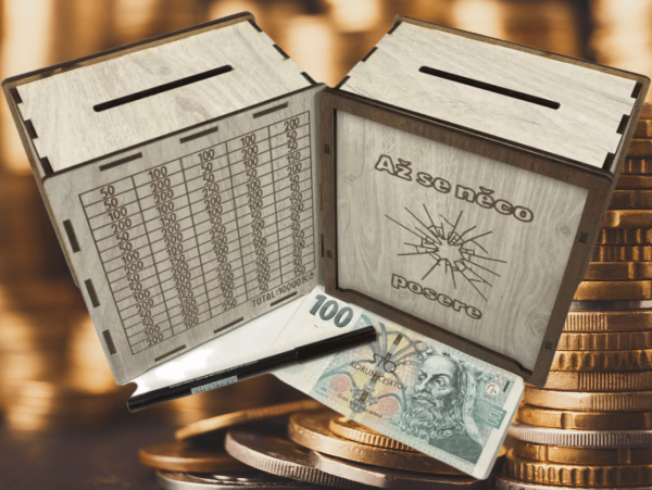 Dřevěná pokladnička škrtací + fixa Až se něco posere