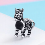 Elenys stříbrný přívěsek Zebra