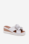 Kožené Dámské Klapky Na Platformě S Ozdobným Květem Artiker Bílá-Stříbrná 54C0538 37