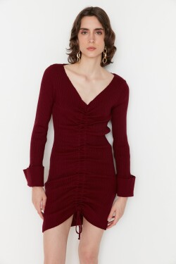 Trendyol Claret Red Mini úpletové šaty s výstřihem do V