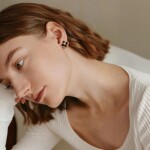 Luxusní náušnice s tygřím okem a zirkony Dorothée – stříbrné zapínání, Hnědá