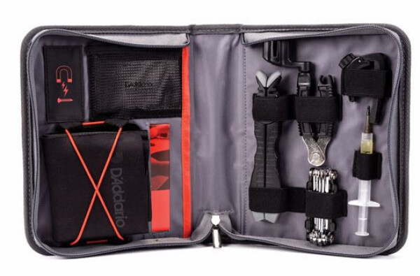 Planet Waves PW-EGMK-01 Instrument Care Kit