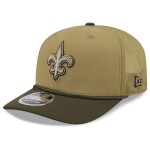 New Era Pánská kšiltovka New Orleans Saints NFL 2025 Salute to Service 9SEVENTY Trucker Snapback