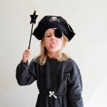 MIMI & LULA Pirátský klobouk a páska přes oko, černá barva, textil