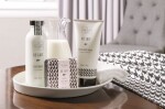 SCOTTISH FINE SOAPS Mýdlo v plechu AU LAIT 100 g, černá barva, bílá barva, kov
