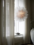 Watt & Veke Závěsná svítící hvězda Snöblomma 68 cm, bílá barva