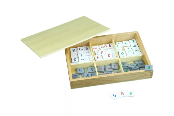 Moyo Montessori Moyo Montessori Čísla k Barevné tabuli pro násobení víceciferným činitelem