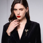 Perleťová brož ve tvaru motýla Jaide, Zlatá