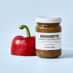 Nicolas Vahé Bruschetta lilek a červená paprika 140 g, červená barva, sklo, kov
