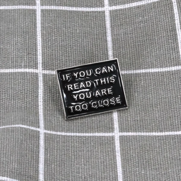 Pinarna.cz If you can read this you are too close / Pokud toto dokážeš přečíst, jsi příliš blízko