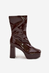 Lakované dámské kotníkové boty na platformě a sloupkovém podpatku čokoládové Calvessa 41