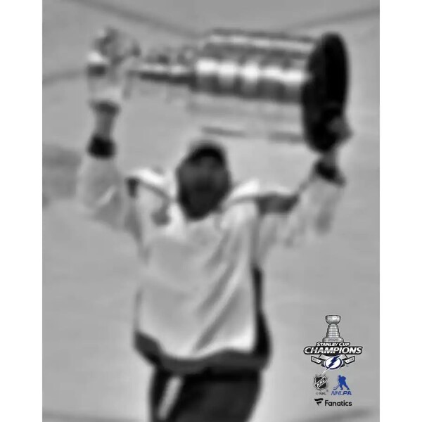 Fanatics Fotografie Tampa Bay Lightning 2020 Stanley Cup Champions Yanni Gourde 8 x 10