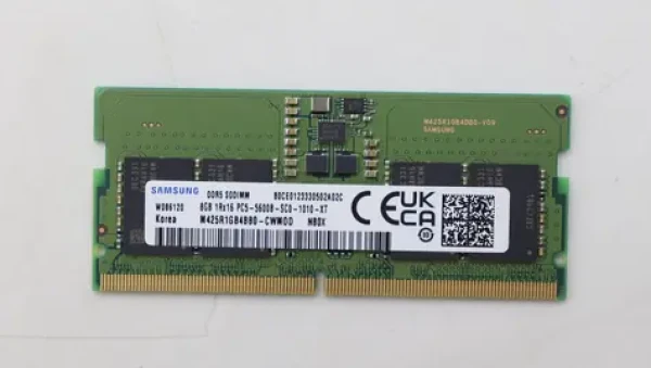 Lenovo 8GB DDR5 SODIMM / Paměť RAM / Pro notebooky / 5600 MHz (5M31K03046)