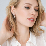 Stříbrné náušnice s levandulovou perlou a zirkony, stříbro 925/1000, Levandulová