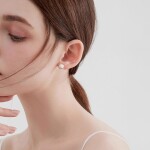 Náušnice s bílou perlou Charis - stříbrné zapínání, zirkon, Stříbrná Bílá