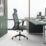 Židle kancelářská, zelená MESH síťovina, zelená látka, plastový kříž, synchronní mechanismus, kolečka pro tvrdé povrchy