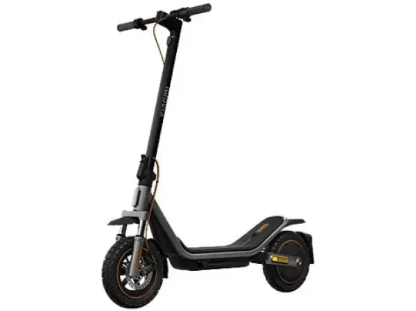 Xiaomi Electric Scooter 6 Pro černá / Elektro koloběžka / 400W / 25 km-h / 70km / 10000 mAh (6932554477349)