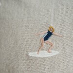Fine Little Day Lněný povlak na polštář Surfers Embroidered 48 x 48 cm, béžová barva, textil