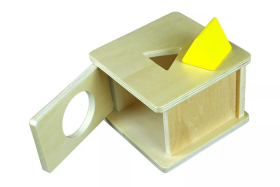 Moyo Montessori Moyo Montessori Box na vkládání trojbokého hranolu