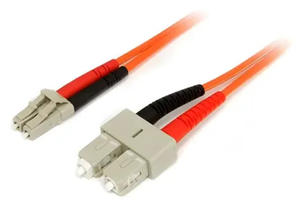 StarTech (50FIBLCSC2) / Optický patch kabel LC-SC / 2 m / duplex / oranžová (50FIBLCSC2)