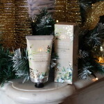 The English Soap Company Krém na ruce Under The Mistletoe 75 ml, béžová barva, kov