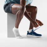 Unisex merino běžecké ponožky SMARTWOOL Run Targeted Cushion Ankle Socks, White/White velikost: 42-45 (L)